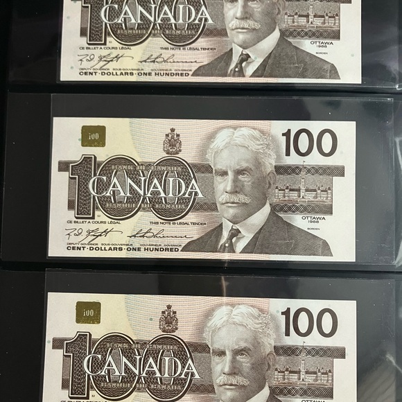 Bank of Canada 1988 GEM Looks Banknotes Set of 8 $100 Sequential Numbers - Picture 4 of 4